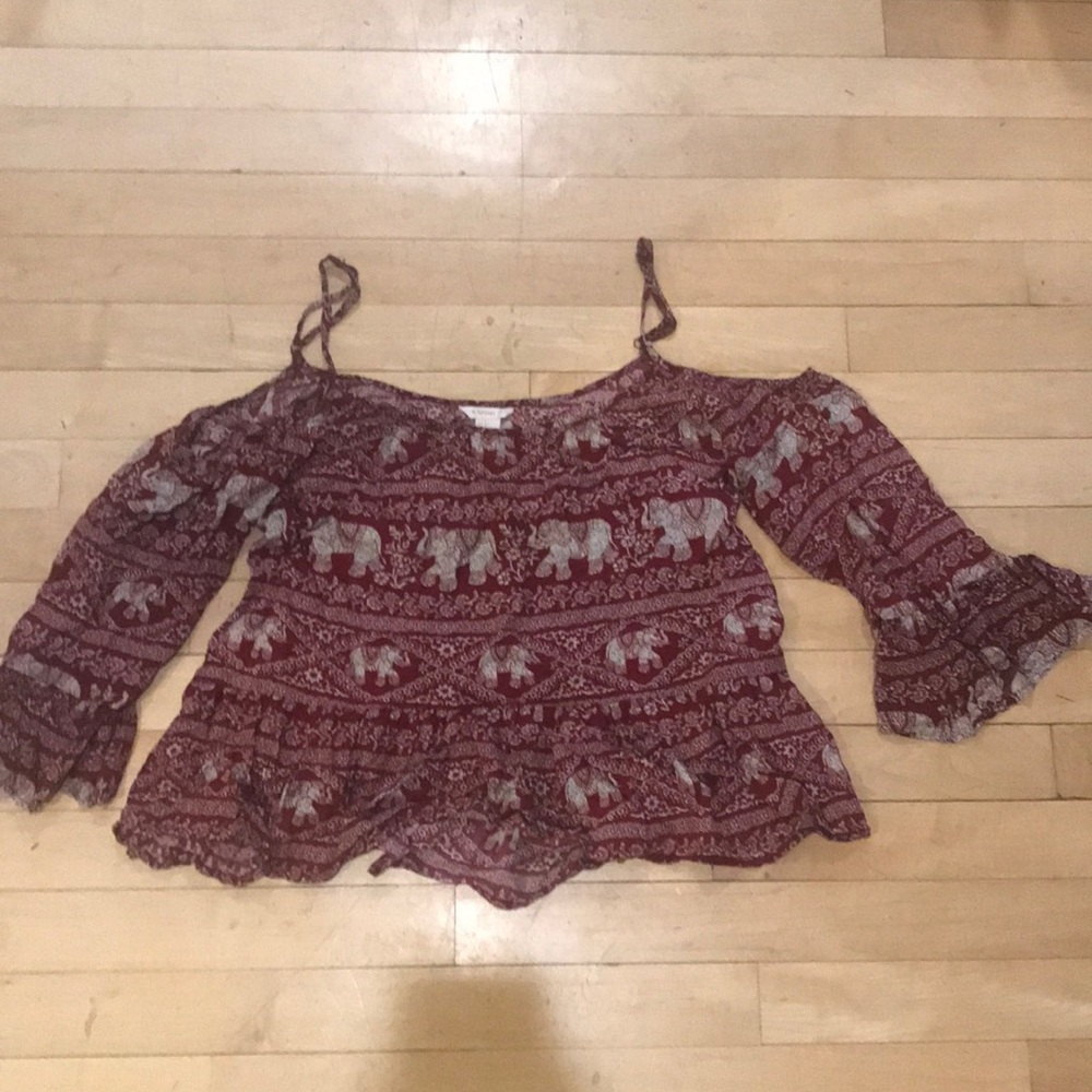 Off the shoulder elegant elephant shirt